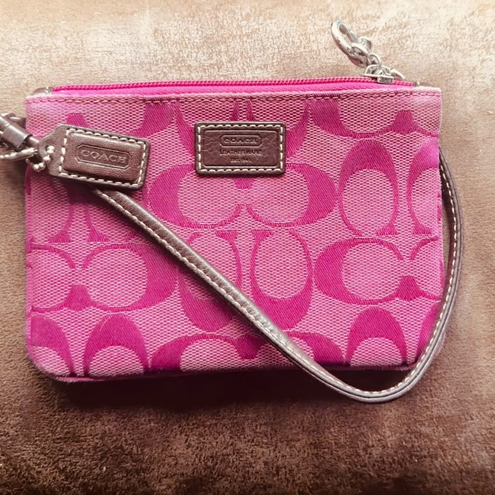 Couch wrist wallet